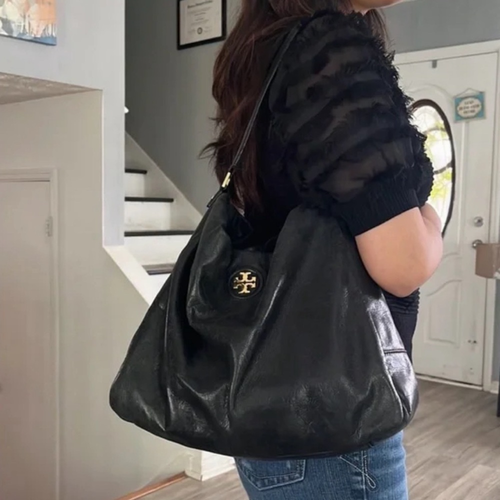 tory burch hobo bag